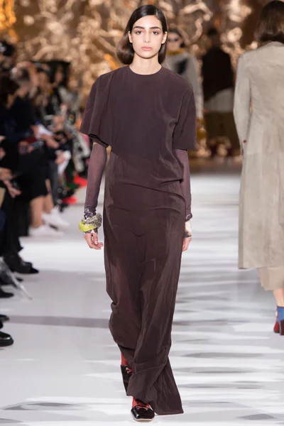 Look 15